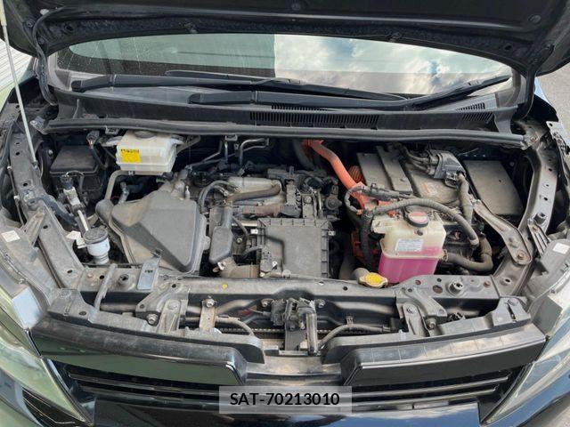 Toyota VOXY HYBRID 2014-06 8746805-17