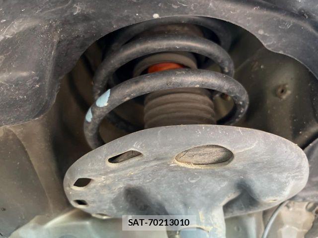 Toyota VOXY HYBRID 2014-06 8746805-19