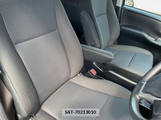 Toyota VOXY HYBRID 2014-06 8746805-7