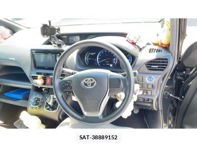 Toyota VOXY HYBRID 2014-03 8746809-10