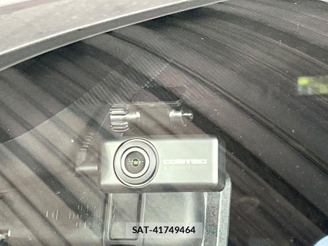 Toyota VOXY HYBRID 2024-09 8746770-6