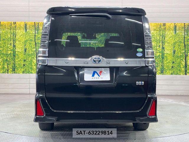 Toyota VOXY HYBRID 2018-02 8746801-15