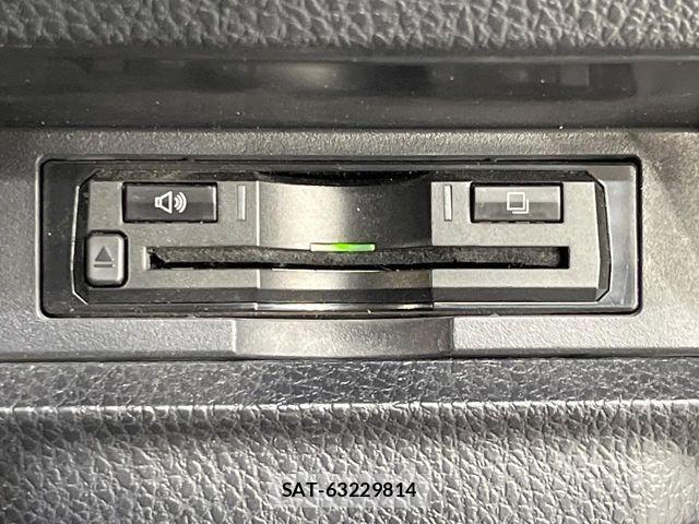 Toyota VOXY HYBRID 2018-02 8746801-5