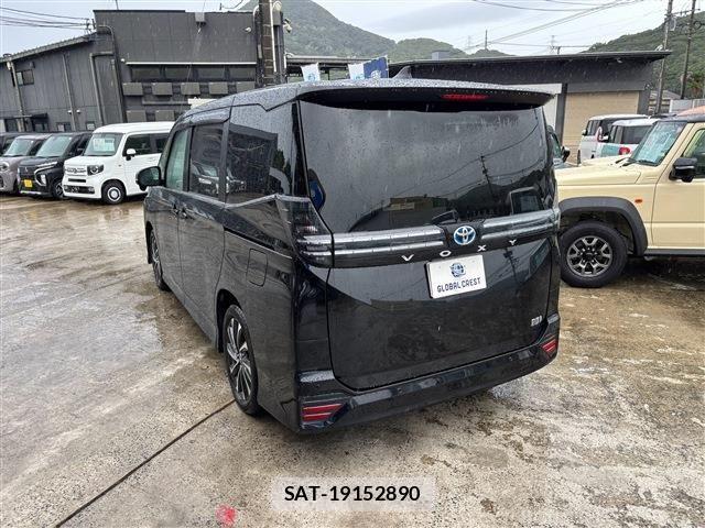Toyota VOXY HYBRID 2024-04 8746792-13