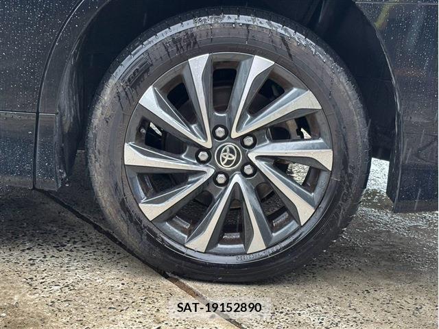 Toyota VOXY HYBRID 2024-04 8746792-17