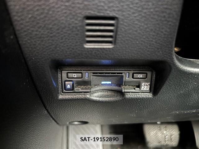 Toyota VOXY HYBRID 2024-04 8746792-22