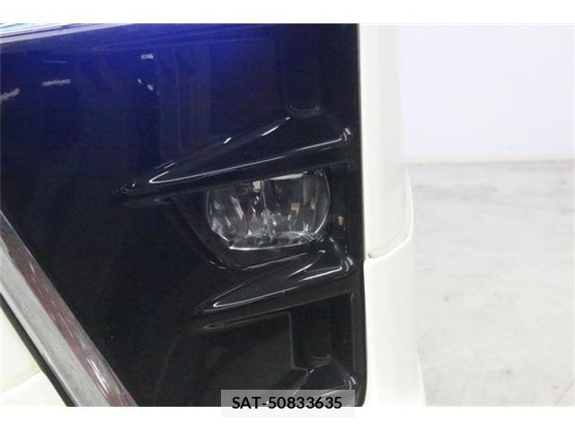 Toyota VOXY HYBRID 2018-01 8746799-15