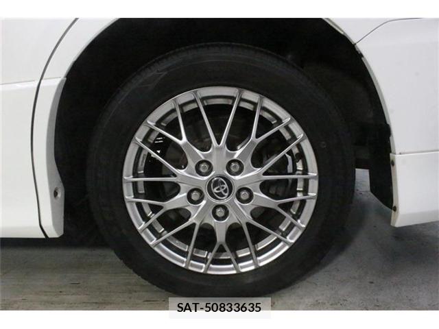 Toyota VOXY HYBRID 2018-01 8746799-24