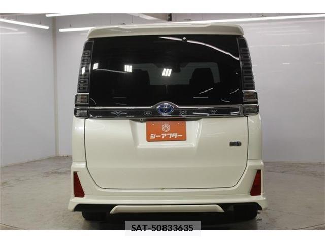 Toyota VOXY HYBRID 2018-01 8746799-5