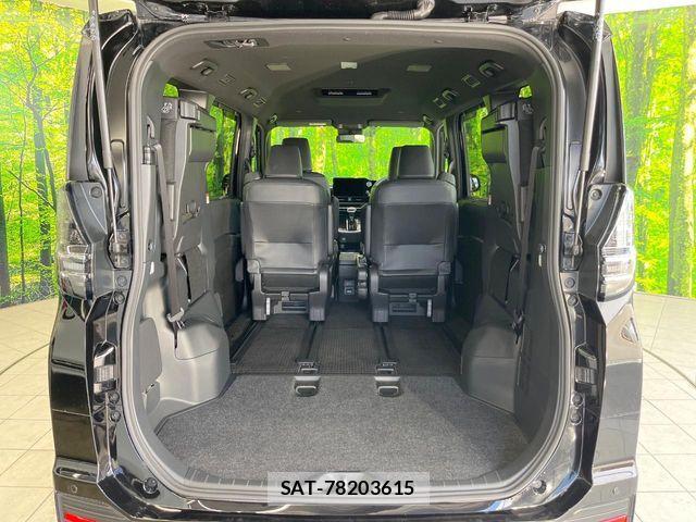 Toyota VOXY HYBRID 2023-08 8746785-9