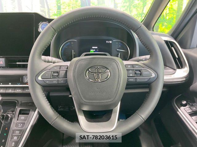 Toyota VOXY HYBRID 2023-08 8746785-10