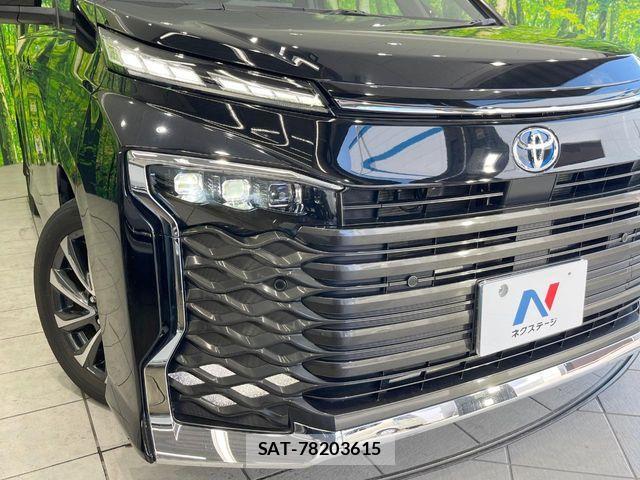 Toyota VOXY HYBRID 2023-08 8746785-11
