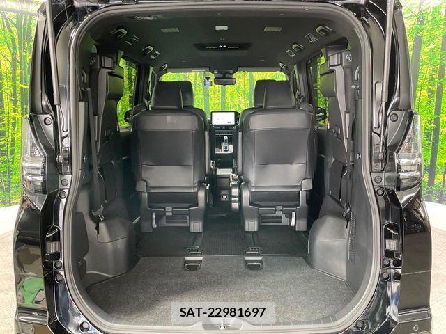 Toyota VOXY HYBRID 2023-10 8746786-11