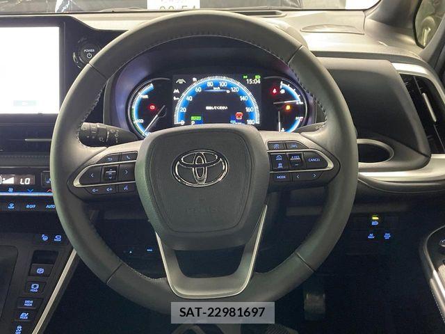 Toyota VOXY HYBRID 2023-10 8746786-12