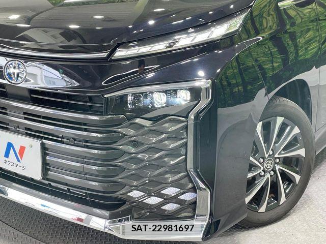 Toyota VOXY HYBRID 2023-10 8746786-13