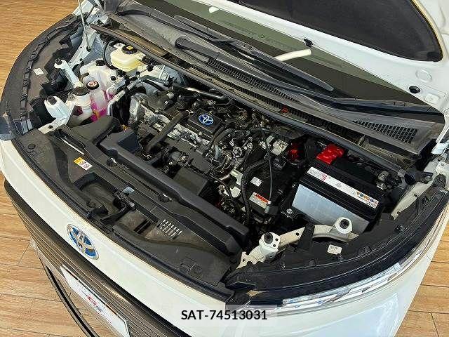 Toyota VOXY HYBRID 2022-07 8746791-13