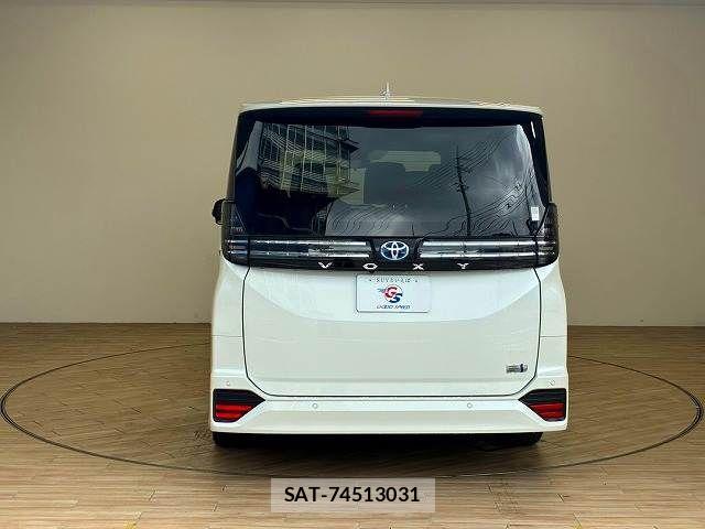 Toyota VOXY HYBRID 2022-07 8746791-15