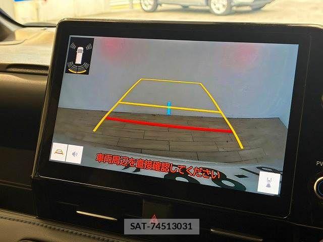 Toyota VOXY HYBRID 2022-07 8746791-3