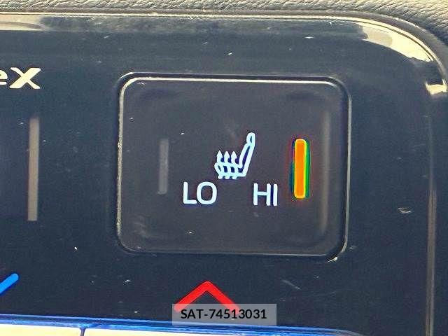 Toyota VOXY HYBRID 2022-07 8746791-6
