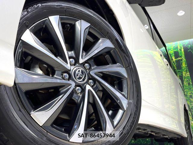 Toyota VOXY HYBRID 2023-09 8746793-14