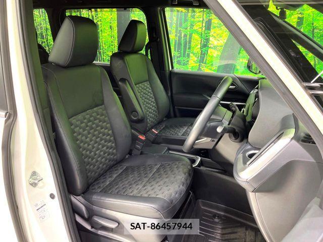 Toyota VOXY HYBRID 2023-09 8746793-8