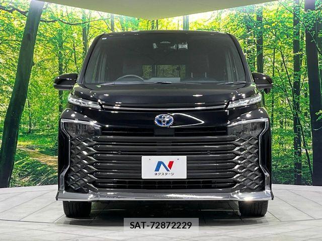 Toyota VOXY HYBRID 2022-11 8746796-14