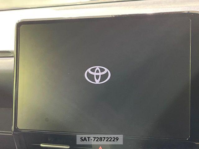 Toyota VOXY HYBRID 2022-11 8746796-2