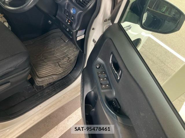 Toyota VOXY HYBRID 2014-03 8746808-13