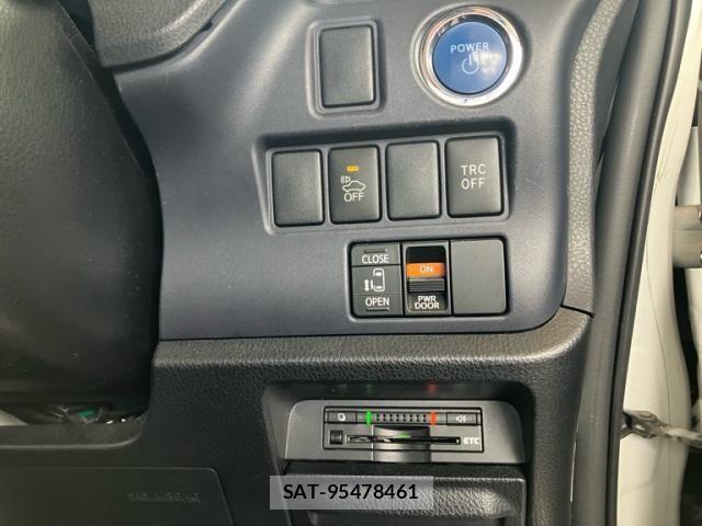 Toyota VOXY HYBRID 2014-03 8746808-16