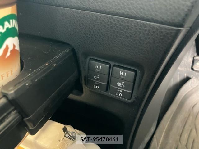 Toyota VOXY HYBRID 2014-03 8746808-17