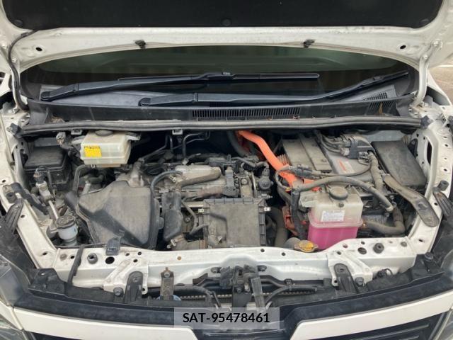 Toyota VOXY HYBRID 2014-03 8746808-21