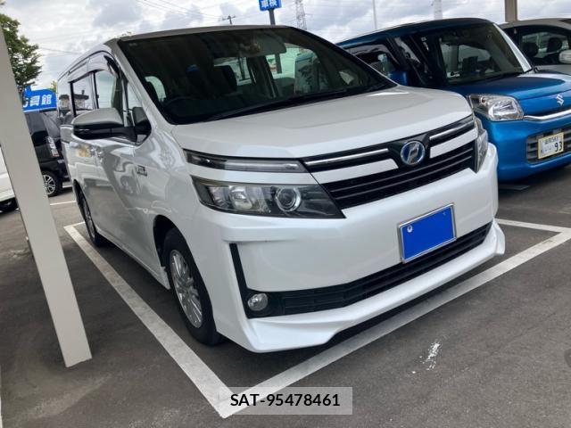 Toyota VOXY HYBRID 2014-03 8746808-2