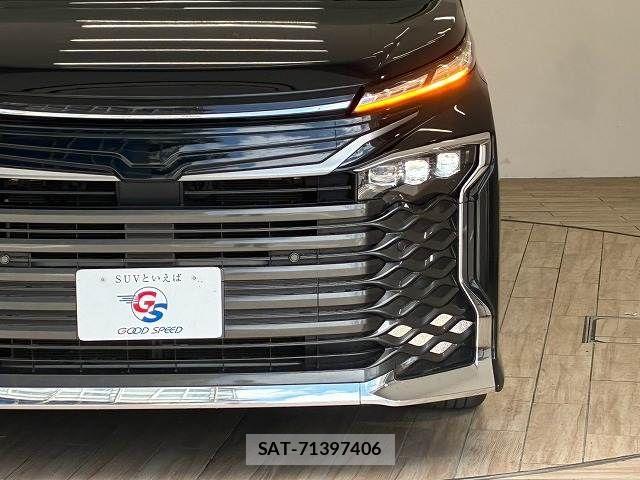 Toyota VOXY HYBRID 2023-03 8746797-19