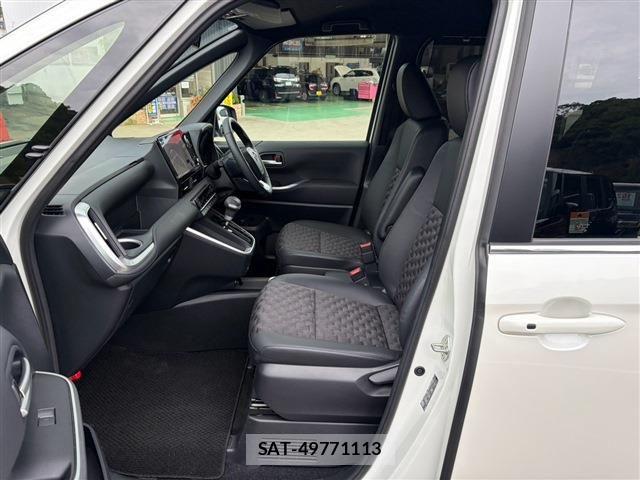 Toyota VOXY HYBRID 2025-10 8746767-11