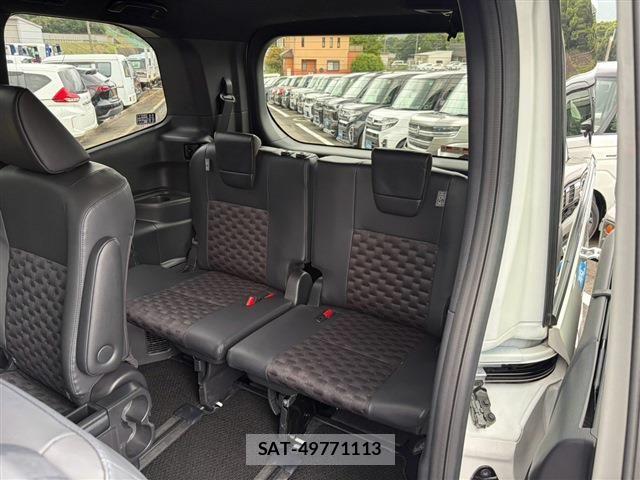 Toyota VOXY HYBRID 2025-10 8746767-15