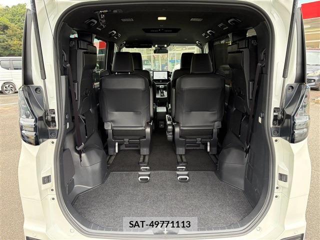 Toyota VOXY HYBRID 2025-10 8746767-17
