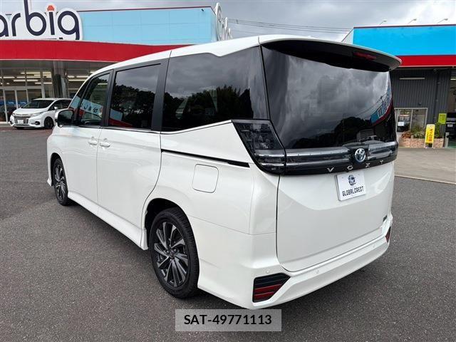 Toyota VOXY HYBRID 2025-10 8746767-7