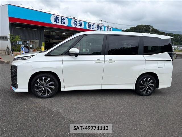 Toyota VOXY HYBRID 2025-10 8746767-8