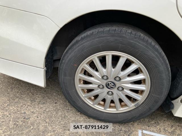 Toyota VOXY HYBRID 2016-12 8746810-10