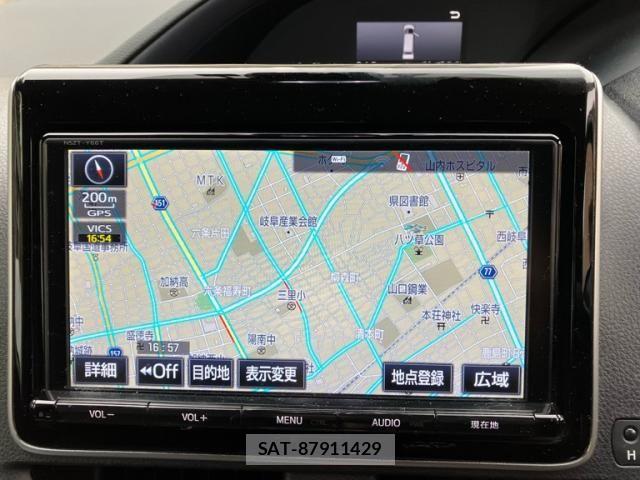 Toyota VOXY HYBRID 2016-12 8746810-22