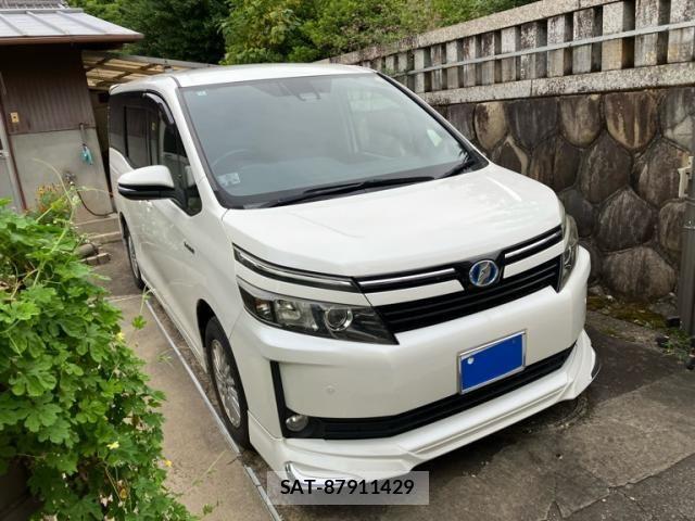 Toyota VOXY HYBRID 2016-12 8746810-2
