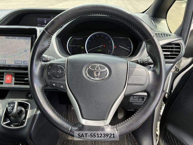 Toyota VOXY HYBRID 2016-06 8746804-20