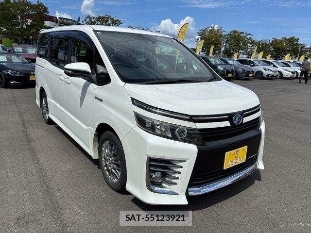 Toyota VOXY HYBRID 2016-06 8746804-3