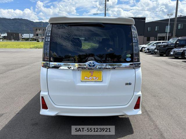 Toyota VOXY HYBRID 2016-06 8746804-6