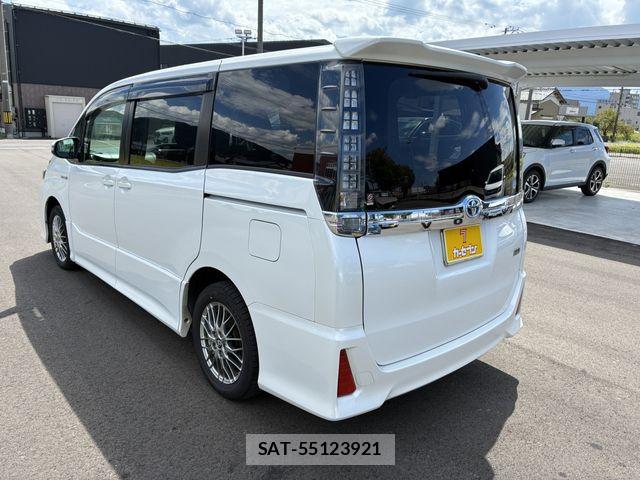 Toyota VOXY HYBRID 2016-06 8746804-7