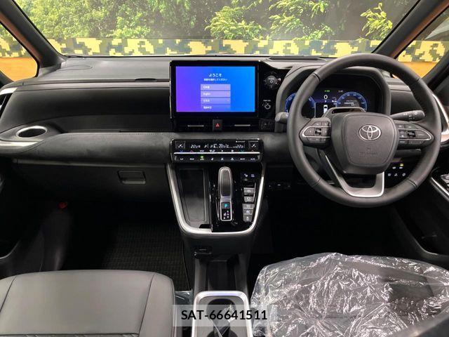 Toyota VOXY HYBRID 2026-07 8746755-1