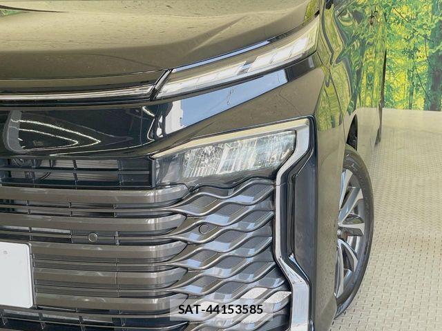 Toyota VOXY HYBRID 2025-11 8746766-12