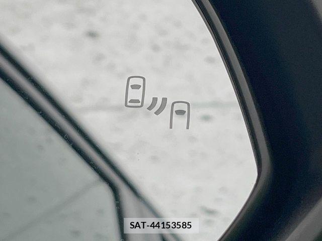 Toyota VOXY HYBRID 2025-11 8746766-5