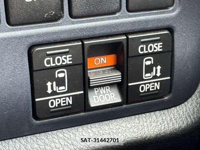 Toyota VOXY HYBRID 2014-03 8746807-9