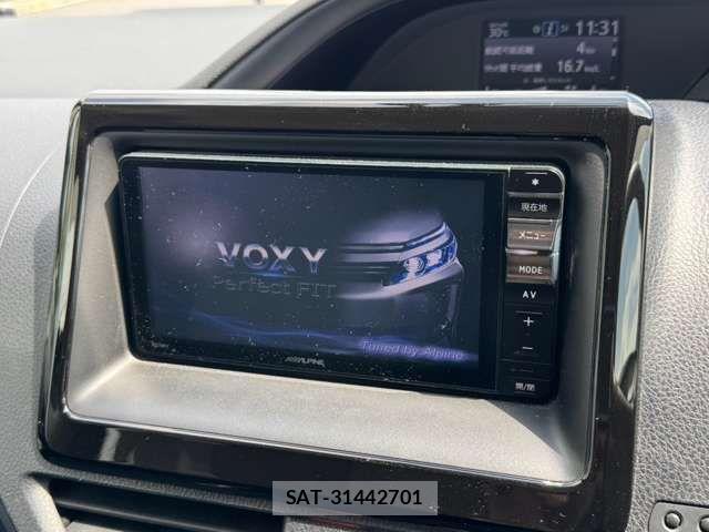 Toyota VOXY HYBRID 2014-03 8746807-4
